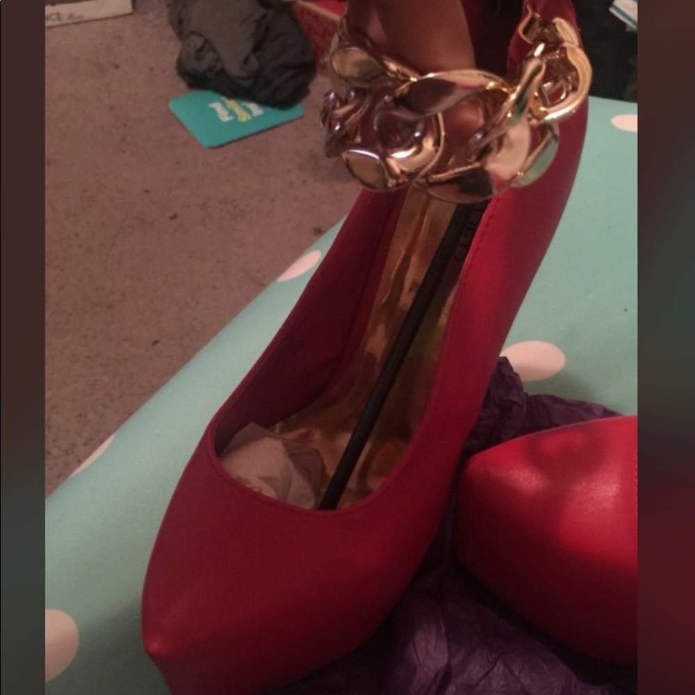Red leather ankle chain pumps, size 11!